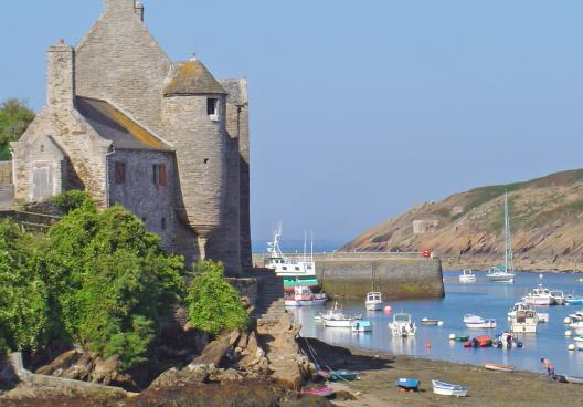 Iroise Vacances / Bretagne Locations Vacances – Retrouvez toutes nos offres de locations de vacances en pointe Bretagne, Finistère au bord de mer ou avec piscine. Profitez de nos locations saisonnières au Conquet, Brest etc et d’un accès privilégié vers les îles d’Ouessant, de Molène et de Sein.