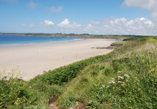 Iroise Vacances / Bretagne Locations Vacances – Retrouvez toutes nos offres de locations de vacances en pointe Bretagne, Finistère au bord de mer ou avec piscine. Profitez de nos locations saisonnières au Conquet, Brest etc et d’un accès privilégié vers les îles d’Ouessant, de Molène et de Sein.