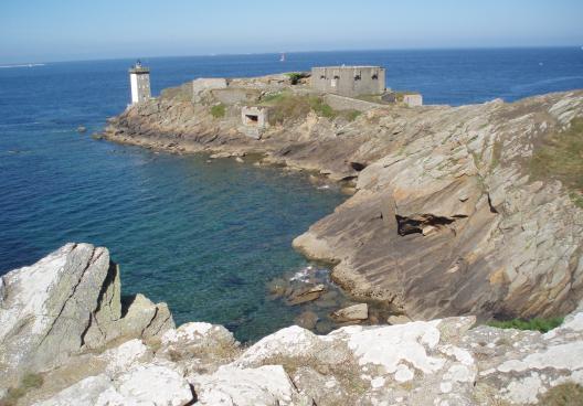 Iroise Vacances / Bretagne Locations Vacances – Retrouvez toutes nos offres de locations de vacances en pointe Bretagne, Finistère au bord de mer ou avec piscine. Profitez de nos locations saisonnières au Conquet, Brest etc et d’un accès privilégié vers les îles d’Ouessant, de Molène et de Sein.