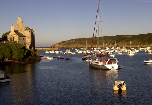 Iroise Vacances / Bretagne Locations Vacances – Retrouvez toutes nos offres de locations de vacances en pointe Bretagne, Finistère au bord de mer ou avec piscine. Profitez de nos locations saisonnières au Conquet, Brest etc et d’un accès privilégié vers les îles d’Ouessant, de Molène et de Sein.