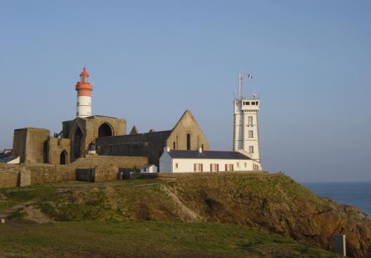 Iroise Vacances / Bretagne Locations Vacances – Retrouvez toutes nos offres de locations de vacances en pointe Bretagne, Finistère au bord de mer ou avec piscine. Profitez de nos locations saisonnières au Conquet, Brest etc et d’un accès privilégié vers les îles d’Ouessant, de Molène et de Sein.