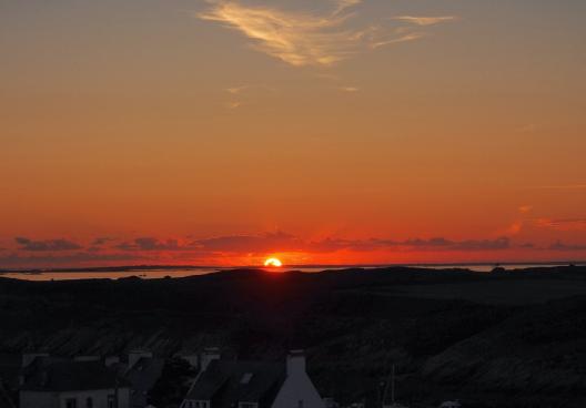 Iroise Vacances / Bretagne Locations Vacances – Retrouvez toutes nos offres de locations de vacances en pointe Bretagne, Finistère au bord de mer ou avec piscine. Profitez de nos locations saisonnières au Conquet, Brest etc et d’un accès privilégié vers les îles d’Ouessant, de Molène et de Sein.